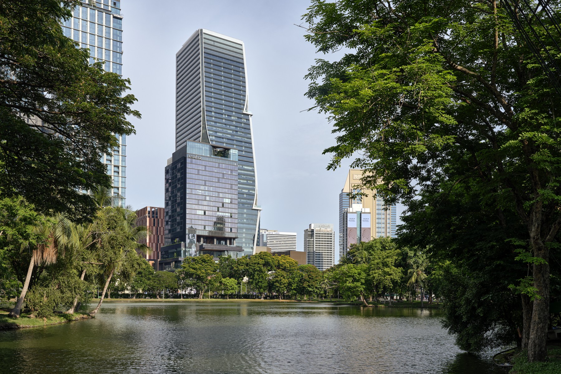Large urban park helping to absorb CO₂ from the air