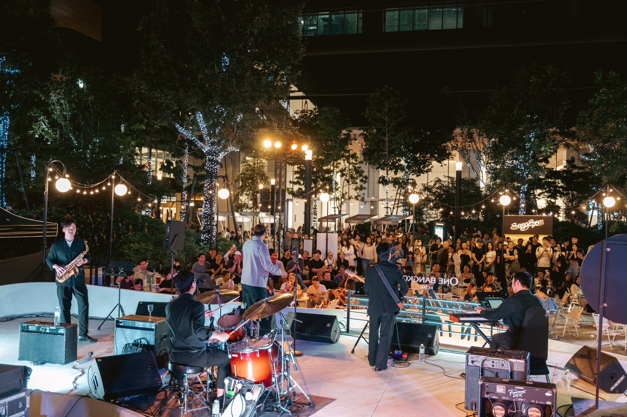 How to host an outdoor concert event, an experience beloved by the new generation